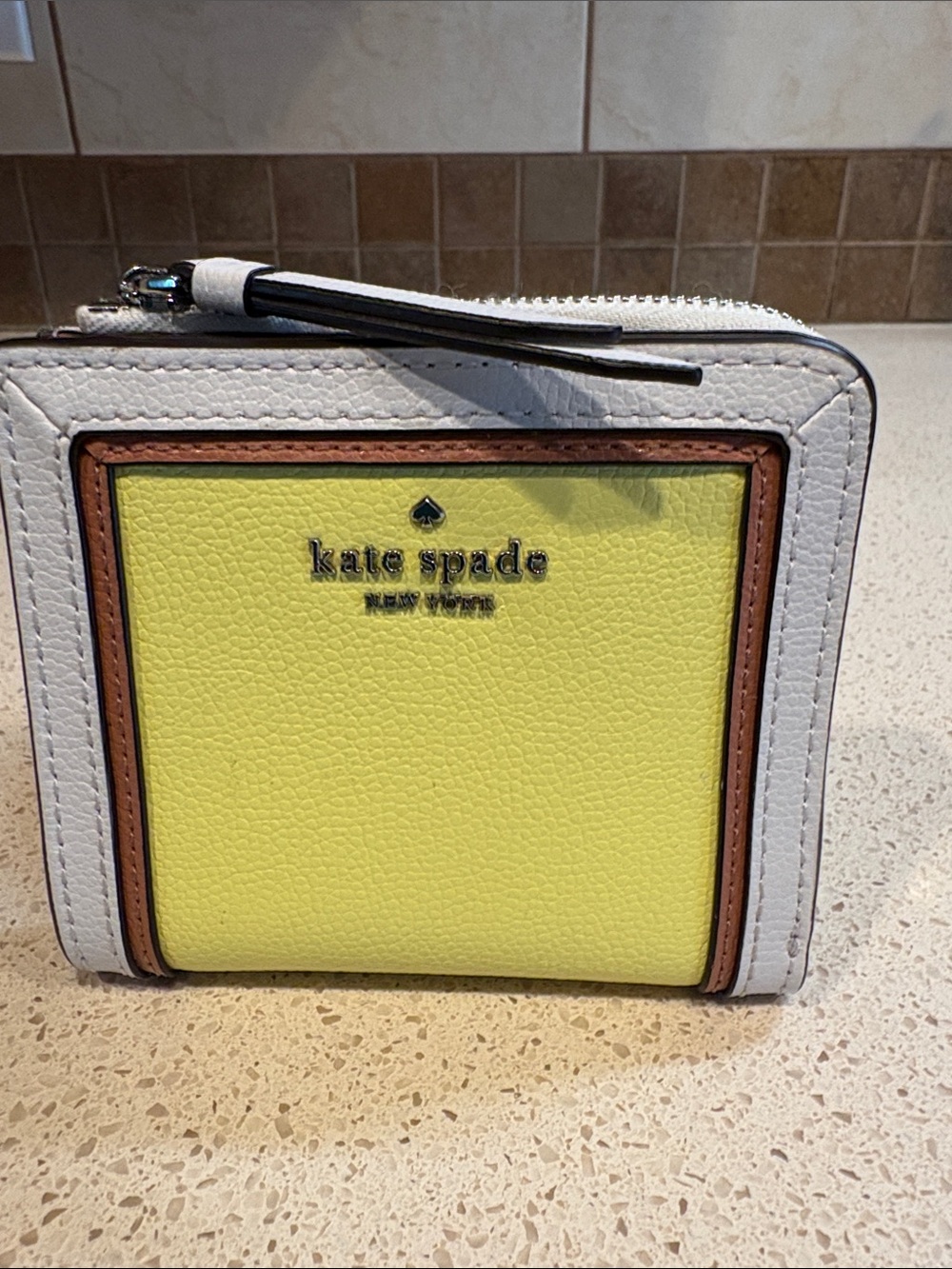Kate Spade NWOT Pebbled Leather Colorblock Bi-fold Wallet